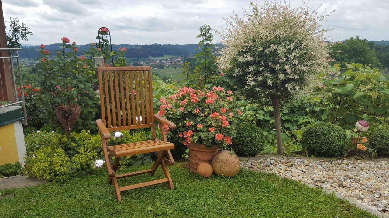 Gaestehaus Jeindl Hartmannsdorf Bagian luar foto
